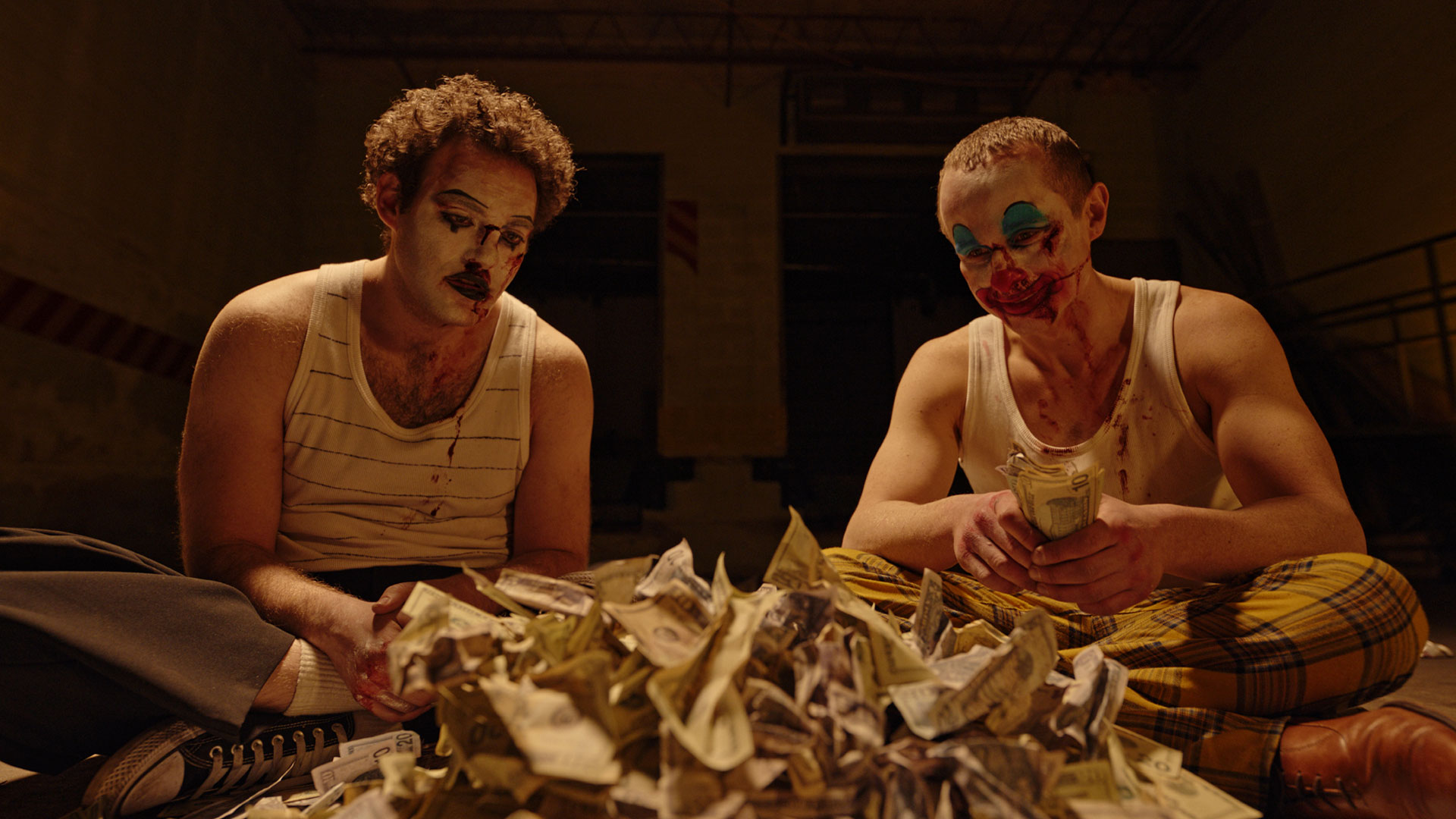 Official production still from Mimi The Mime